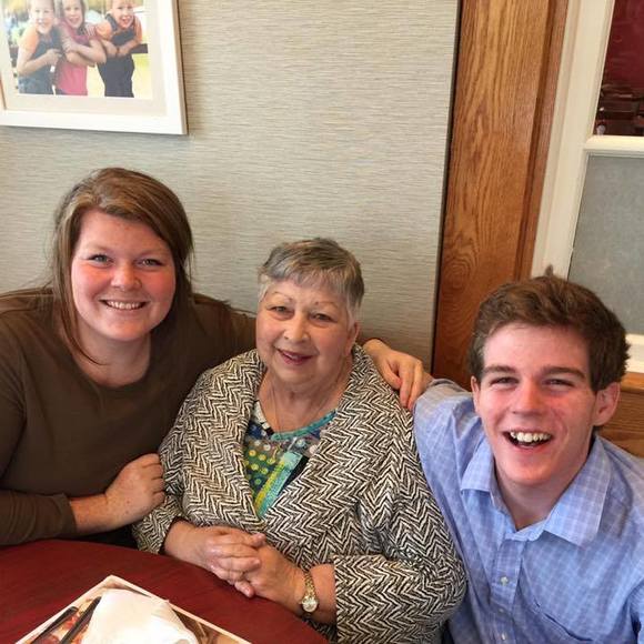 Meet your Posher, Stephanie - Picture 1 of 1